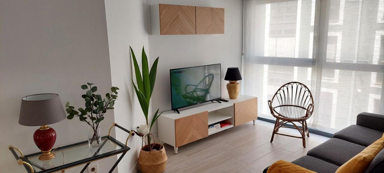 Apartamento Dindurra Centro Playa - Posibilidad Parking Gratuito Gijon Exterior photo